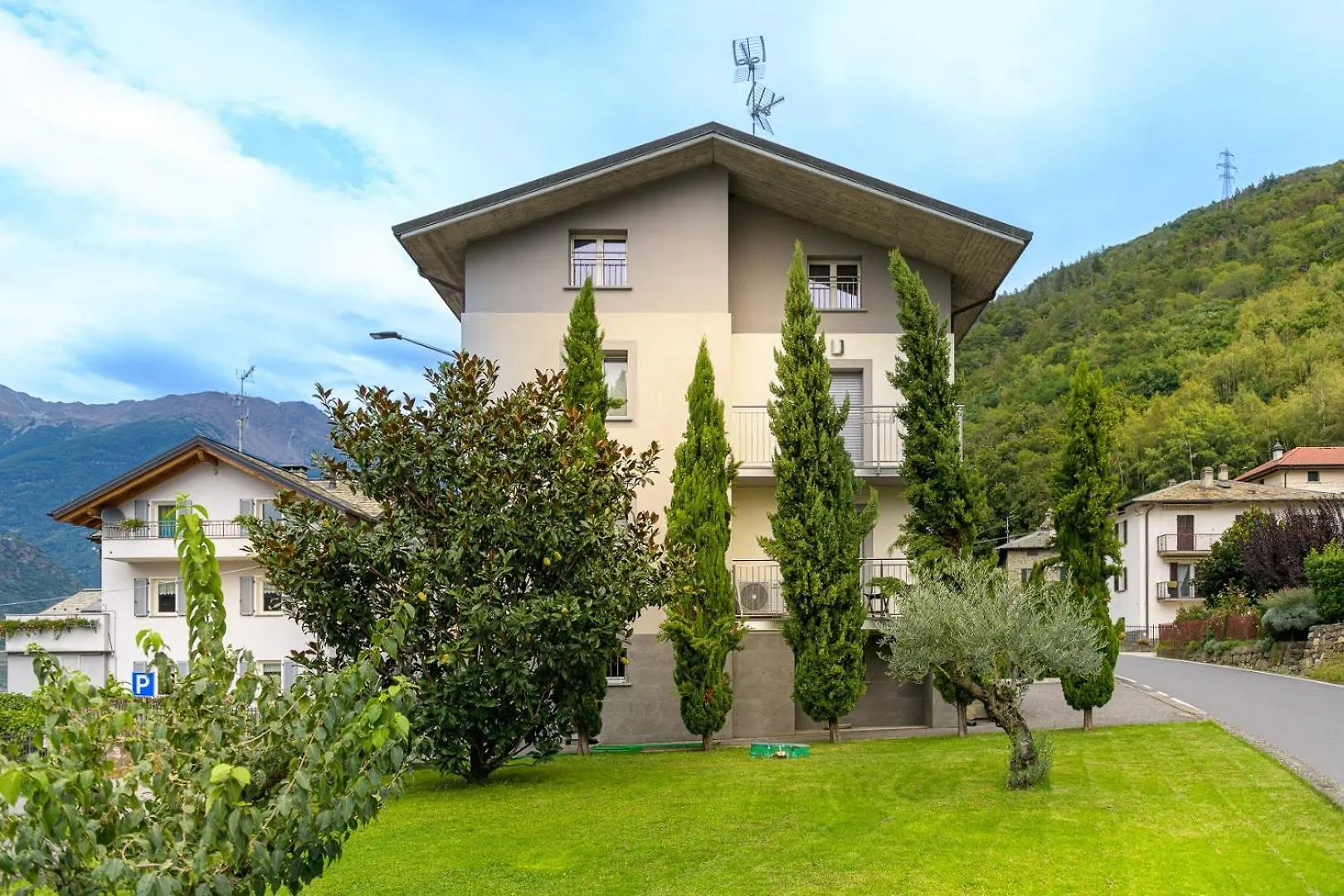 Casa vacanze Villa Le Caronelle Villa di Tirano